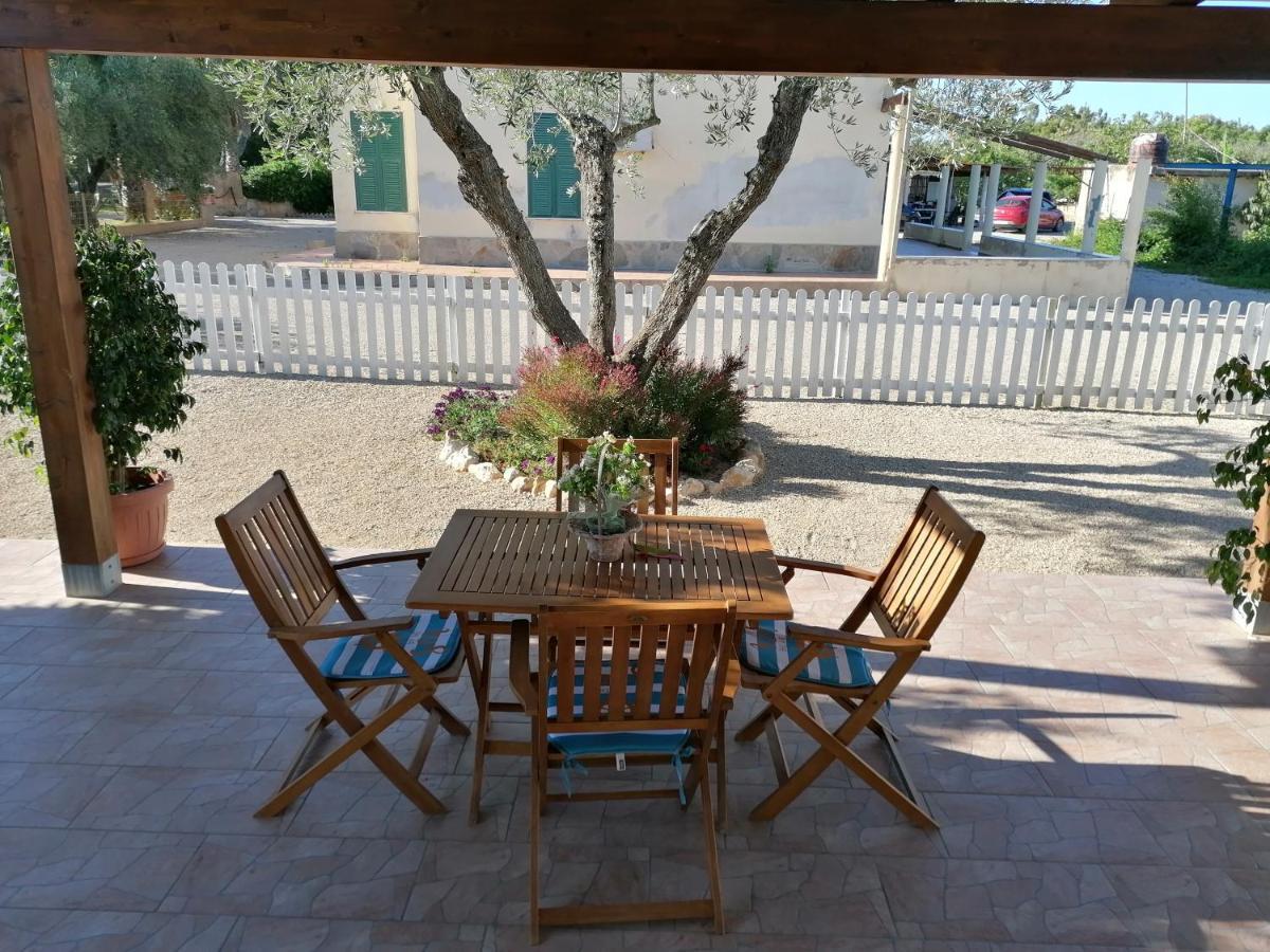 Il Patio Alghero Santa Maria la Palma Bagian luar foto